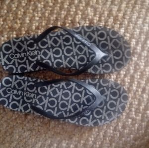 Calvin klein flip flops